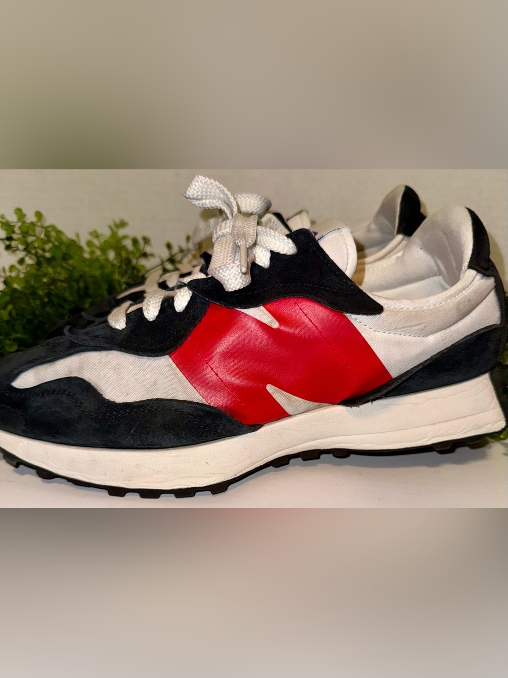 New Balance 327 Suede and nylon sneakers, Black White Red